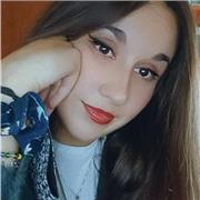 Soy una persona atenta, empatía y paciente.
Suelo mezclar actividades de escritura con actividades orales y algún juego.